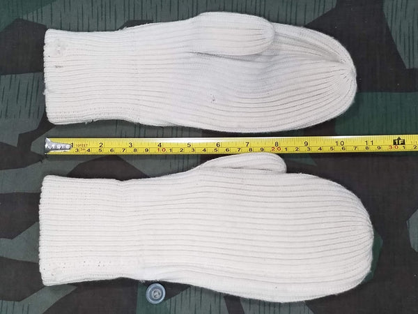 German Size 2 White Mittens