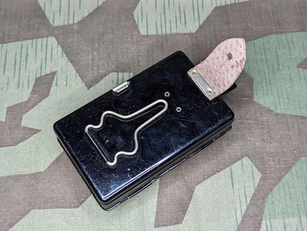 Daimon Flashlight 3 Color Lenses Wire Button Loop