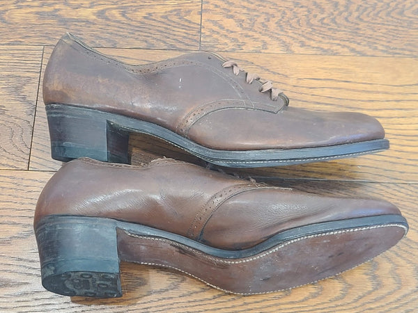 WAC / Nurse Shoes - Size 11 1/2 A