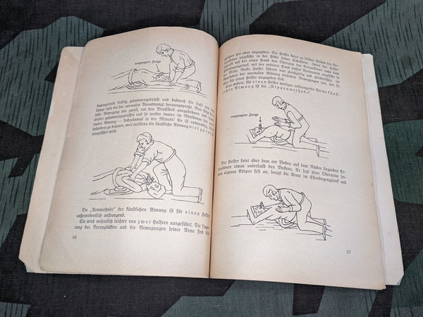 Erste Hilfe Book for Luftschutz and Daily Life