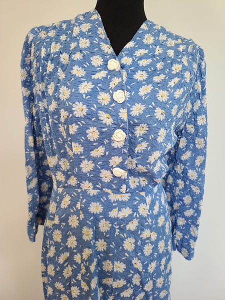 Seersucker Flower Print Dress <br> (B-43" W-36" H-44")