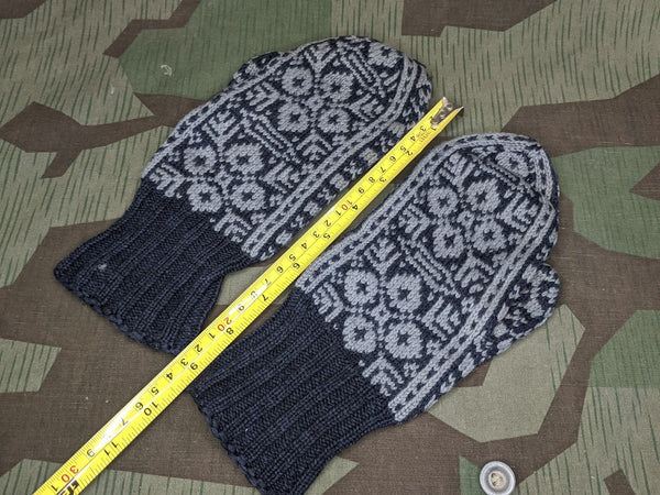 Blue Gray Knit Mittens