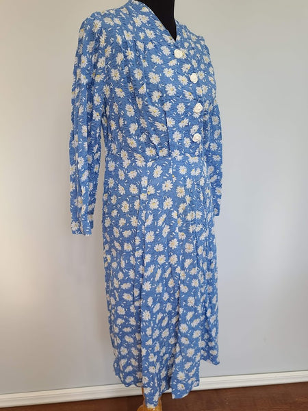 Seersucker Flower Print Dress <br> (B-43" W-36" H-44")