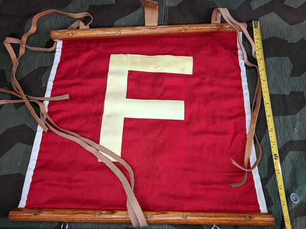 BW Funkstelle Fernmeldstelle Flag and Arrow Set
