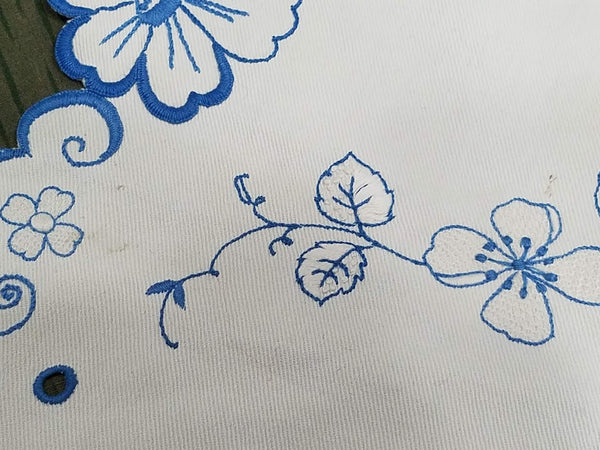 "Nun ist er hinaus in die weite Welt" Embroidered Cloth