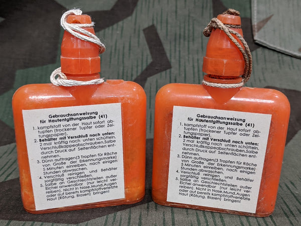 Original Gas Decontamination Bottle with Repro Label