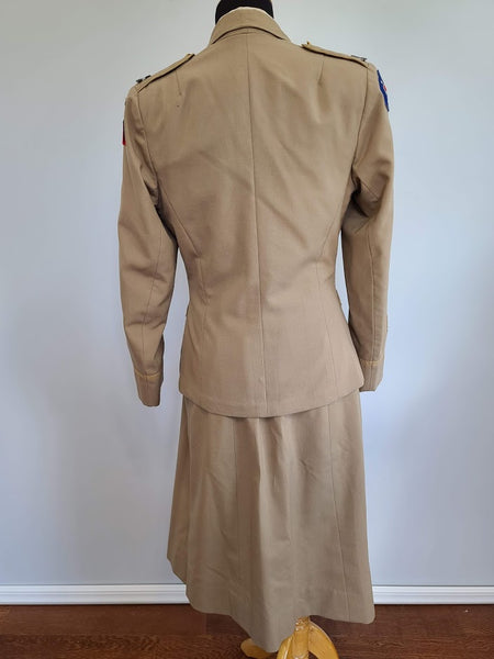 Complete Khaki WAC Officer's Uniform <br> (B-37" W-26.5" H-39")