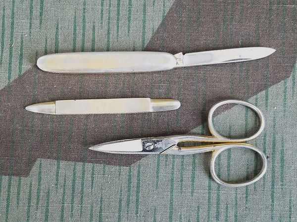 Small Leather Pouch Hygiene Set