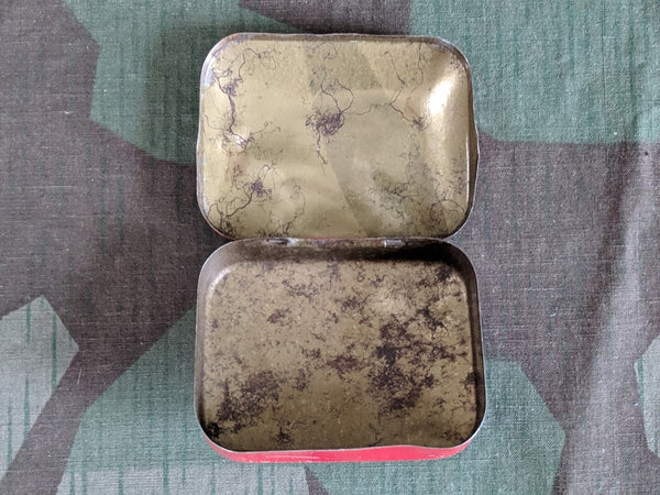 Hungarian Dorette Pastillak Pill Tin