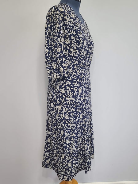 Blue and White Animal Novelty Print Dress <br> (B-47" W-37" H-44")