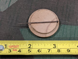 Deine hand, dem handwerk 1935 Wooden Tinnie Pin