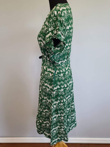 Green and White Print Dress <br> (B-42" W-33.5" H-38")