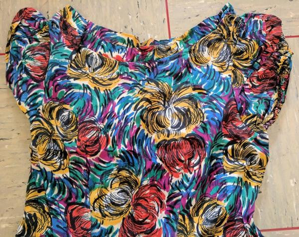 Abstract Flower Print Sleeveless Dress <br> (B-34" W-28")