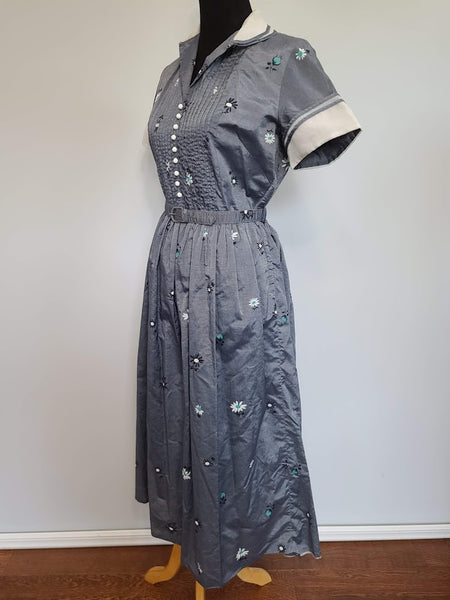 Gray Iridescent Flower Print Dress <br> (B-40" W-29" H-48")