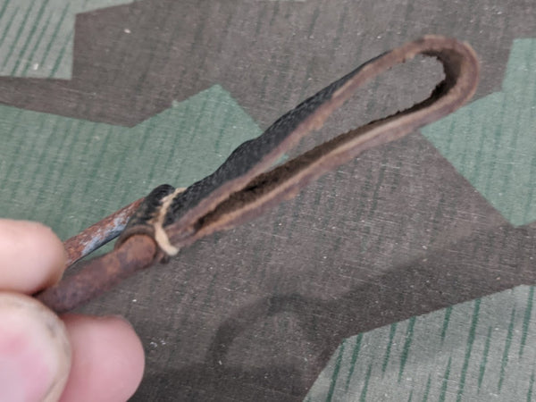 Pebbled Leather D-Ring Belt Loop