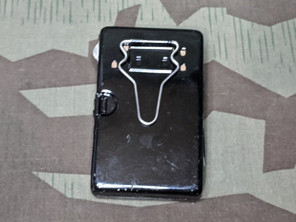 Military Type Flat Flashlight French?