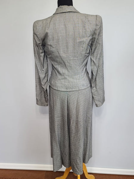 Gray Skirt Suit <br> (B-35" W-26.5" H-37")