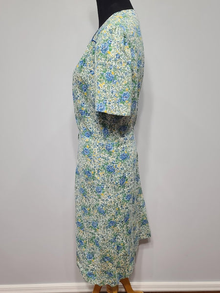 Blue and Green Flower Print Button Down Dress <br> (B-44.5" W-37" H-45")